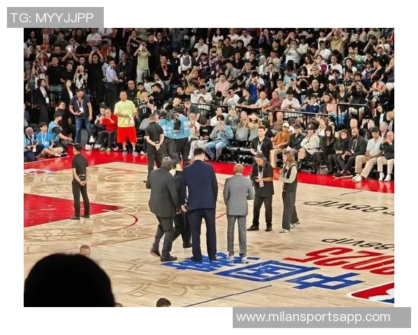 明星聚会小贝与成龙姚明奥尼尔同框自拍引发热议