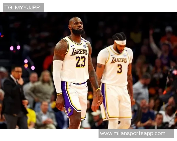 布克因右腹股沟伤势缺席对湖人比赛太阳官方确认无法回归