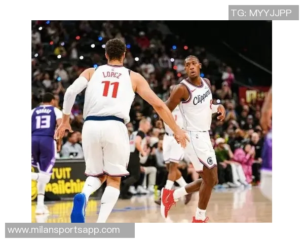 船记：里德末节三分狂潮超快船全队下半场表现克莱一周前同样精彩