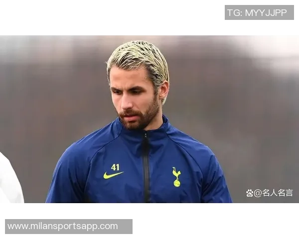 26岁退役热刺门将怀特曼成功转型为摄影师与电影导演展现文艺风采