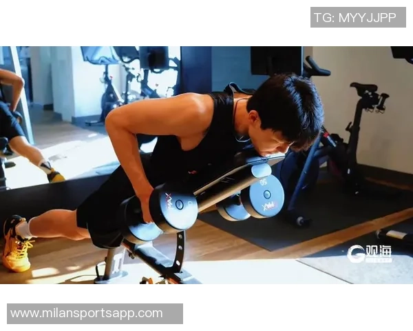 杨瀚森半场表现出色背靠背顶住压力贡献8分2板1断展现潜力