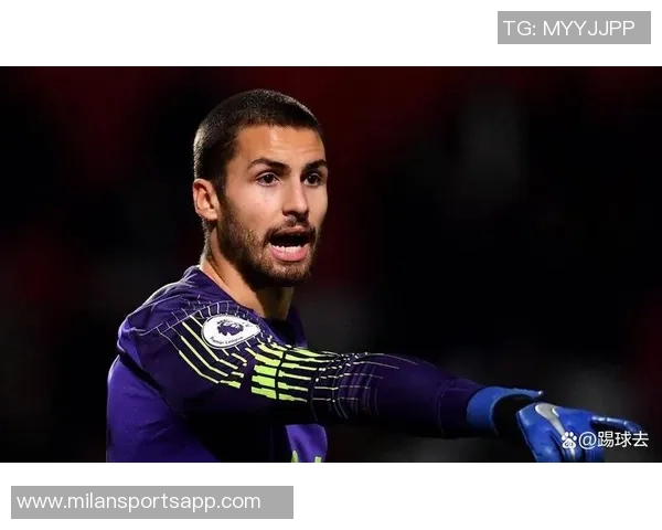 26岁退役热刺门将怀特曼成功转型为摄影师与电影导演展现文艺风采